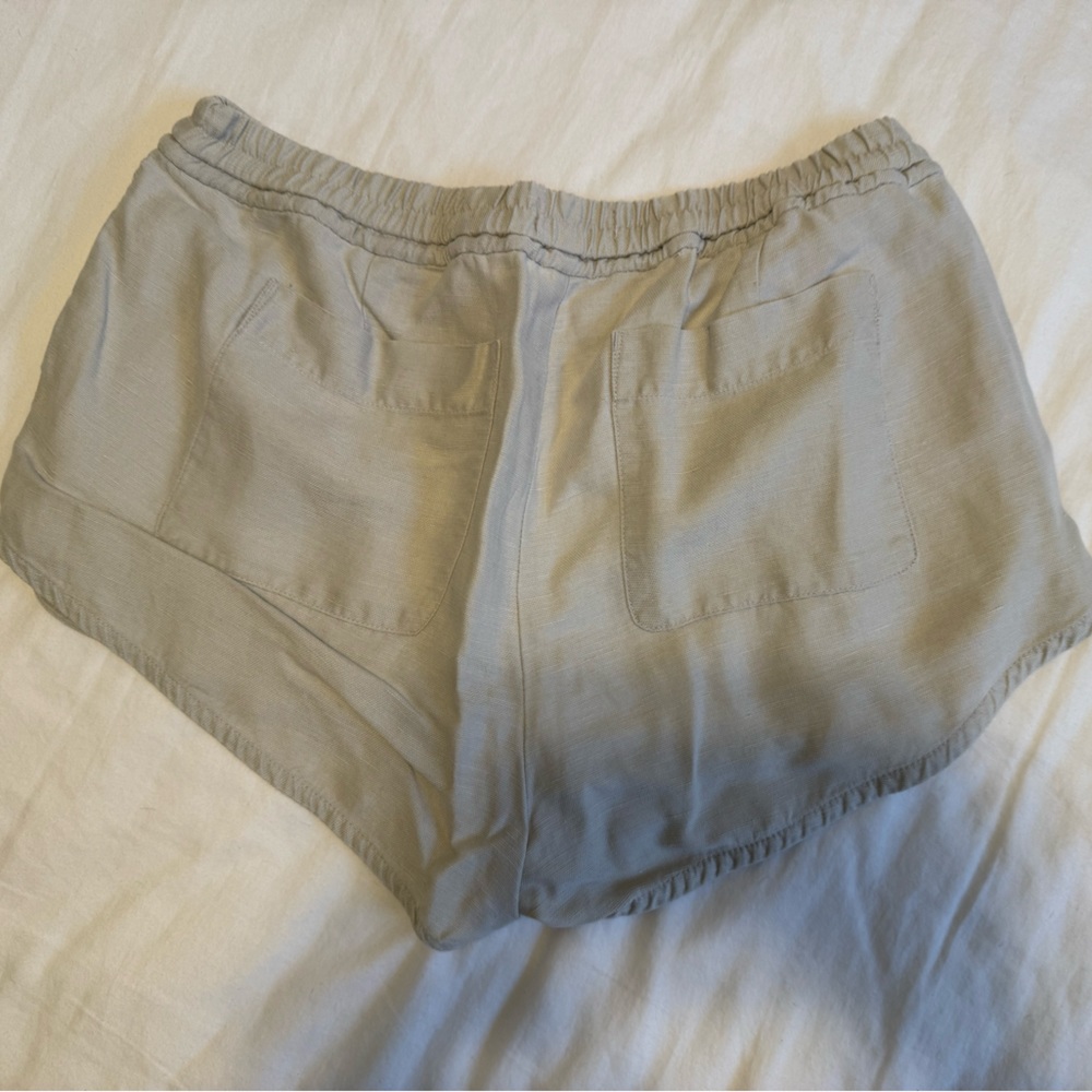 Community Linen Short - Picture 2 of 3